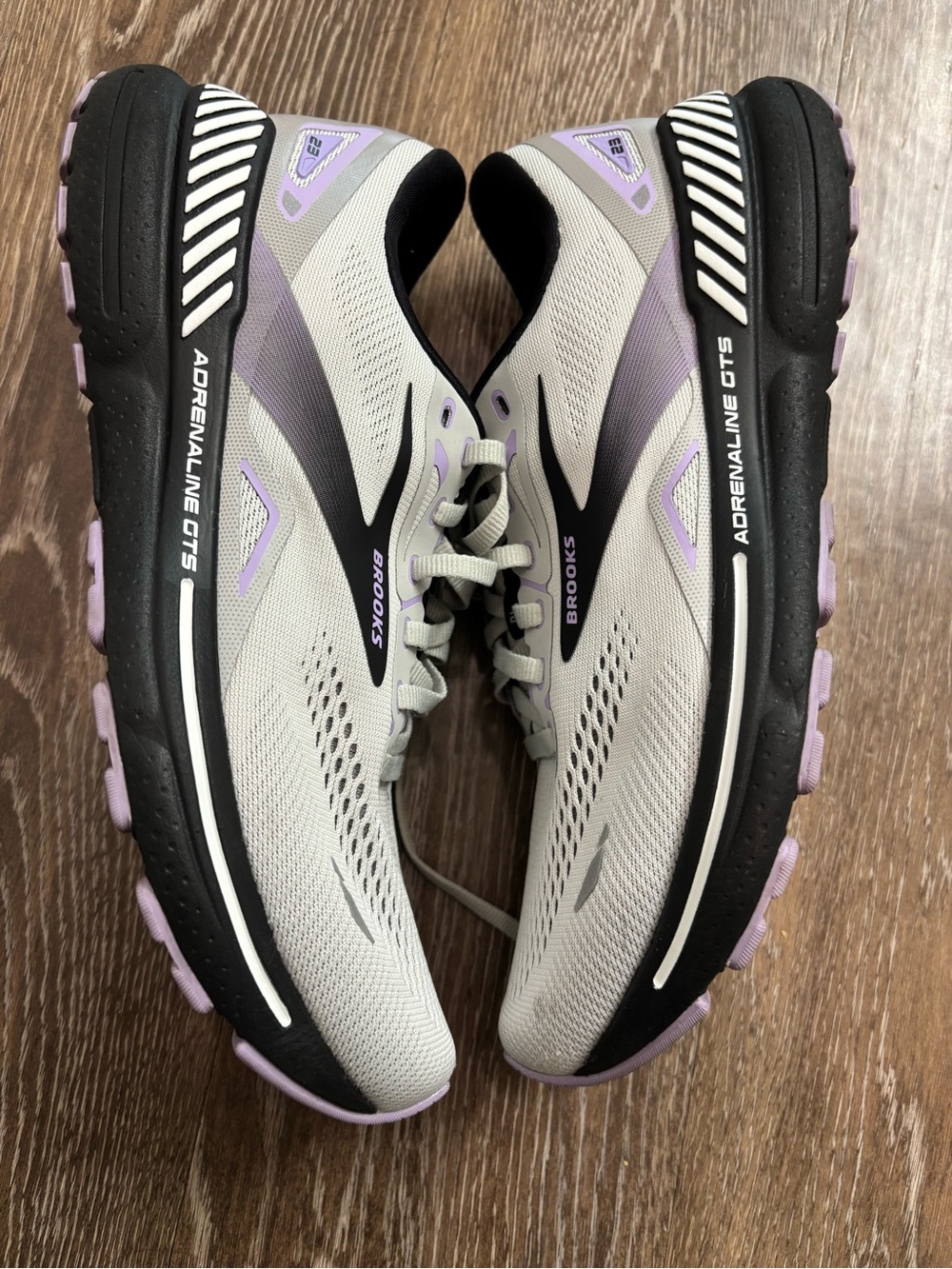 Brooks Adrenaline GTS 23 'Grey Purple' women’s size 11 Narrow (2A) running shoes - Picture 6 of 14